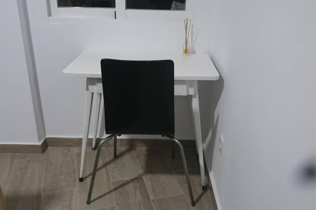 Espacioso Y Centrico Piso Con Zona Chill-Out อาลิกันเต ภายนอก รูปภาพ