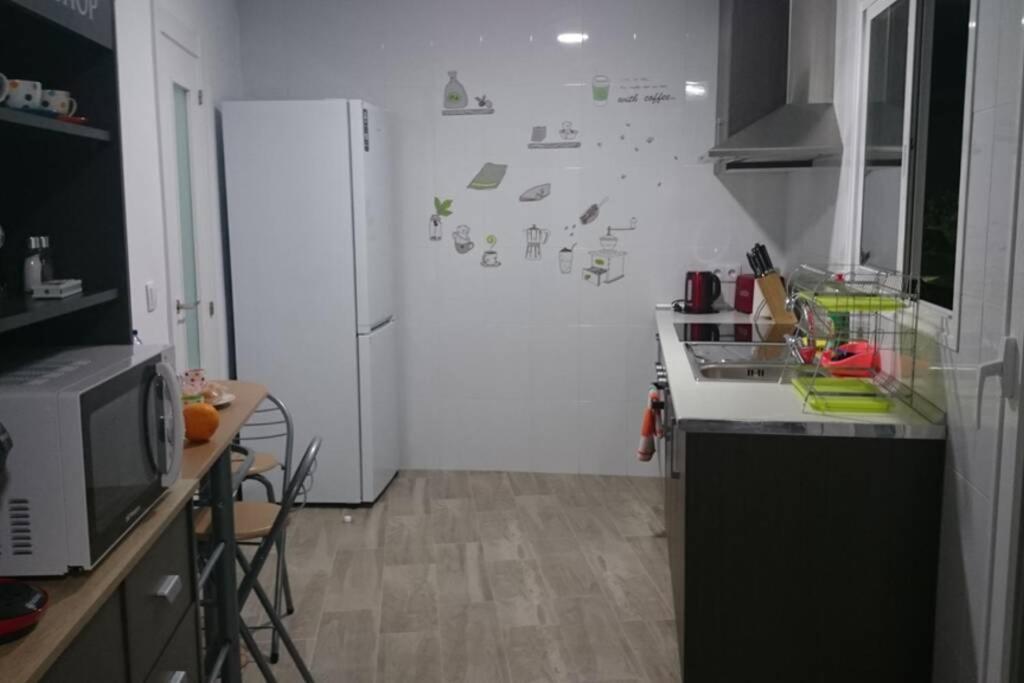Espacioso Y Centrico Piso Con Zona Chill-Out อาลิกันเต ภายนอก รูปภาพ