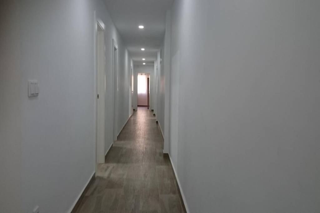 Espacioso Y Centrico Piso Con Zona Chill-Out อาลิกันเต ภายนอก รูปภาพ