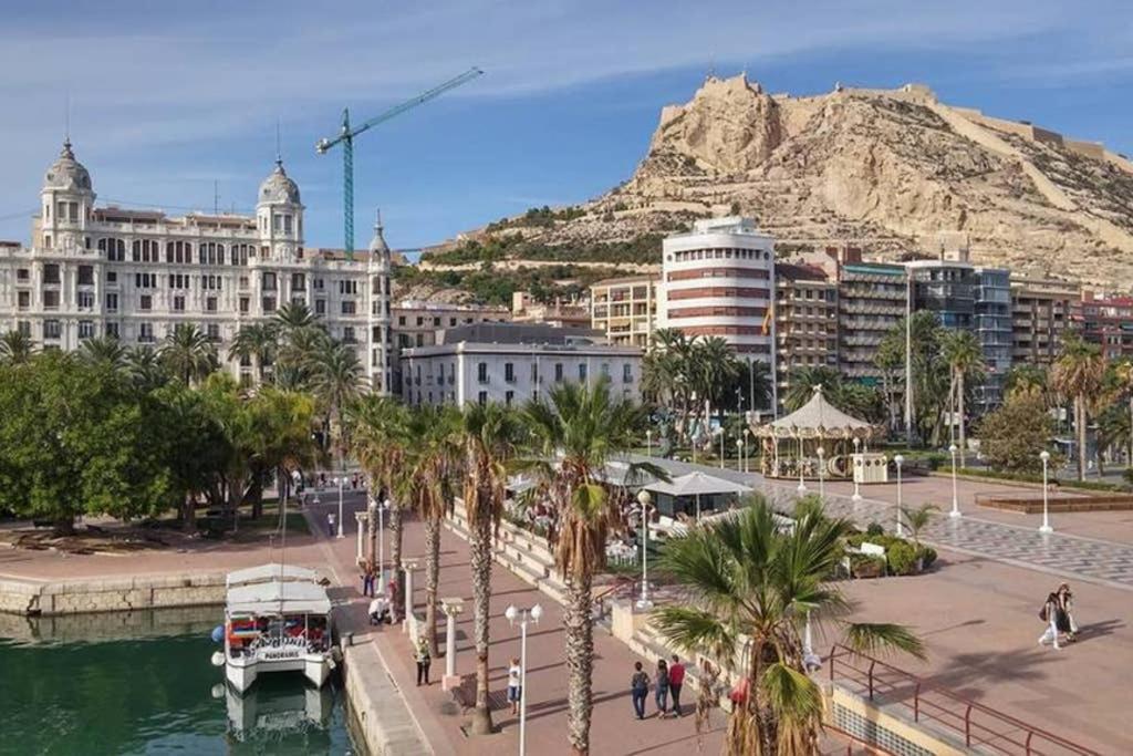 Espacioso Y Centrico Piso Con Zona Chill-Out อาลิกันเต ภายนอก รูปภาพ