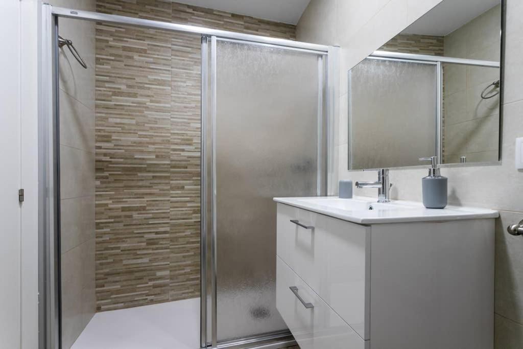 Espacioso Y Centrico Piso Con Zona Chill-Out อาลิกันเต ภายนอก รูปภาพ