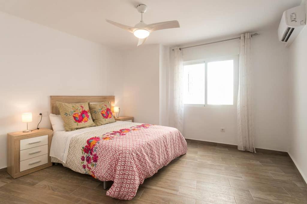 Espacioso Y Centrico Piso Con Zona Chill-Out อาลิกันเต ภายนอก รูปภาพ