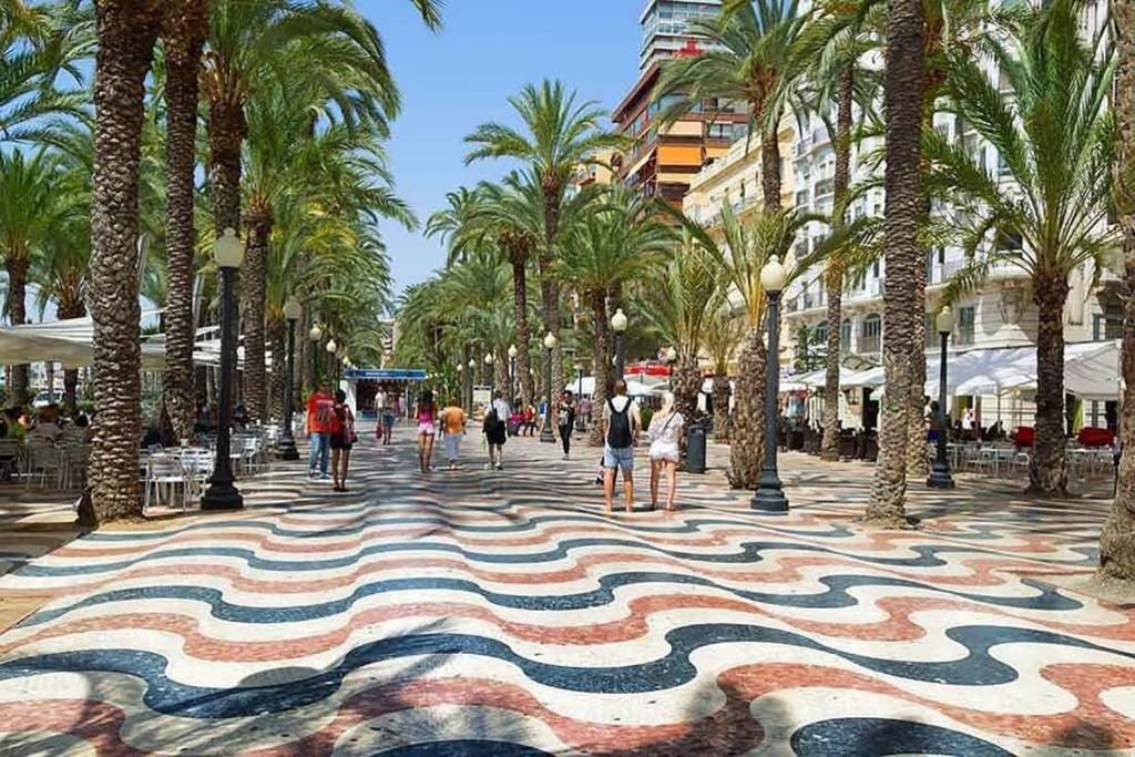 Espacioso Y Centrico Piso Con Zona Chill-Out อาลิกันเต ภายนอก รูปภาพ